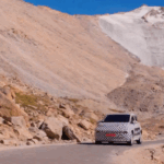 MG की अपकमिंग CUV विंडसर EV का टीजर जारी:पहाड़ों पर टेस्ट करते दिखी कार, ओलंपिक मेडल जीतने वाले भारतीय खिलाड़ी को दी जाएगी Today Tech News