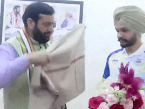 ओलंपिक ब्रॉन्ज मेडल विजेता मनु जारी रखेंगी पढ़ाई:डीएवी से कर रहीं ग्रेजुएशन; सेकेंड ईयर में इस साल, पब्लिक एडमिनिस्ट्रेशन सब्जेक्ट Today Sports News