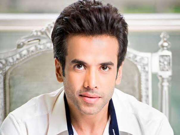 नेपोटिज्म का फायदा तुषार कपूर को नहीं मिला:एक्टर बोले-  कुछ लोग नीचे खींचना चाहते हैं, हर बार नए स्टूडेंट्स की तरह परीक्षाएं देनी पड़ीं Latest Entertainment News