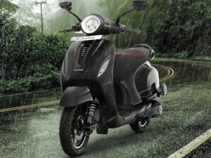 बजाज इलेक्ट्रिक स्कूटर का स्पेशल एडिशन चेतक 3201 लॉन्च:फुल चार्ज पर 136km की रेंज का दावा, ओला S1 प्रो और एथर रिज्टा Z से मुकाबला