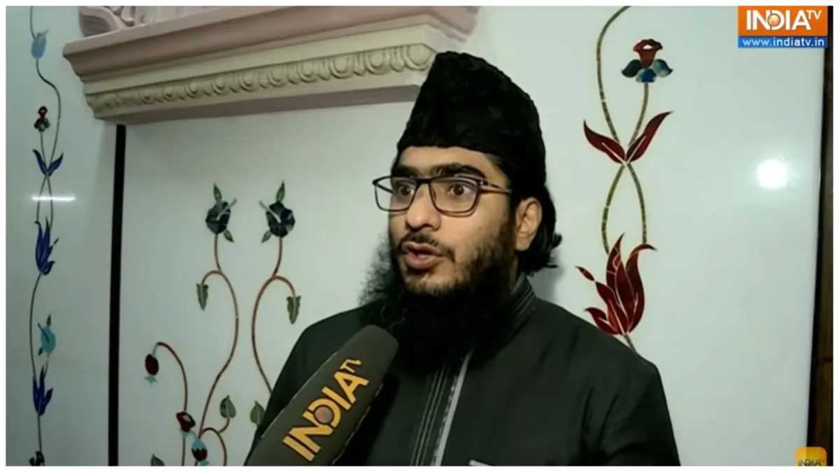 वक्फ संशोधन बिल पर मुस्लिम धर्मगुरू की आई प्रतिक्रिया, बोले- सरकार जमीन कब्जाना चाहती है Politics & News