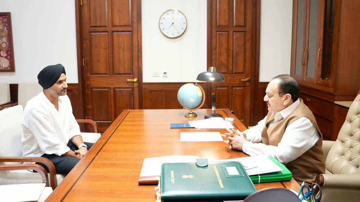 हरभजन सिंह ने की जेपी नड्डा से मुलाकात, जानें क्या था मिलने का कारण Politics & News